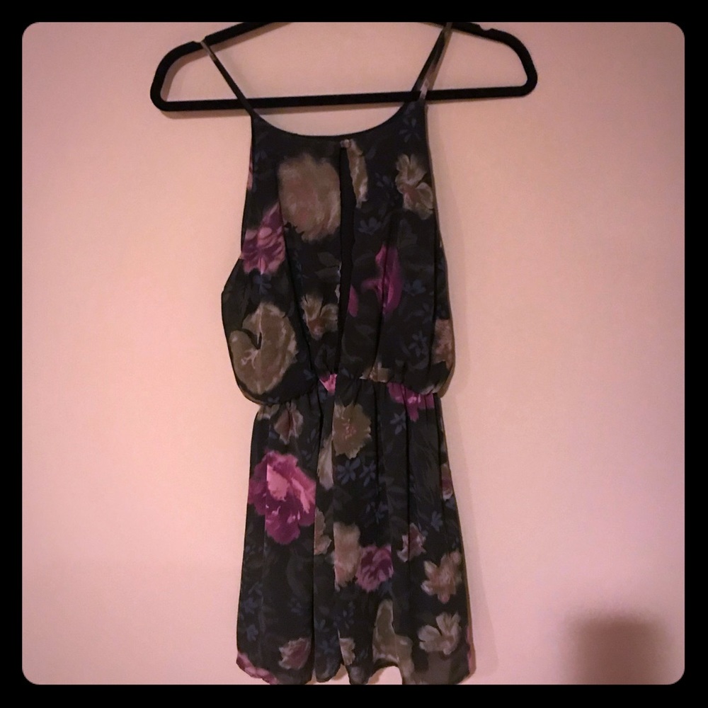 🌻Floral dress - Picture 2 of 3